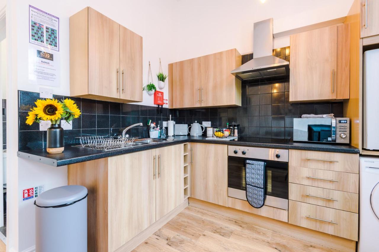 Bright 1-Bed Apartment In Chester By 53 Degrees Property, Ideal For Professionals & Couples, Great Location - Sleeps 4 Exterior foto
