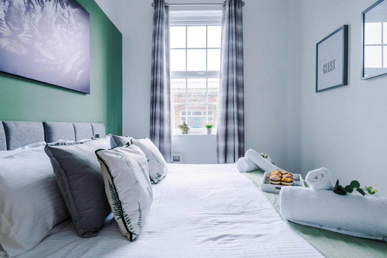 Bright 1-Bed Apartment In Chester By 53 Degrees Property, Ideal For Professionals & Couples, Great Location - Sleeps 4 Exterior foto